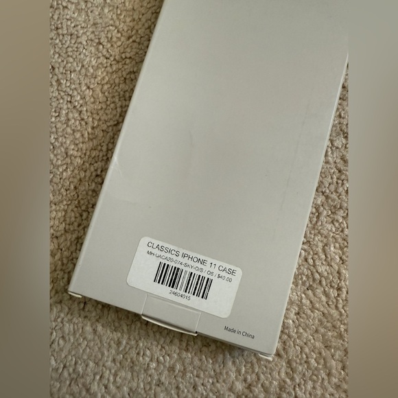 Madhappy Bundle of 2 IPhone 11 Cases - Picture 3 of 4